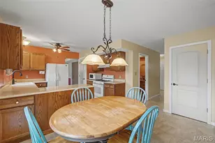 1013 Driftwood Trails Dr, Florissant, MO 63031 - Photo 12