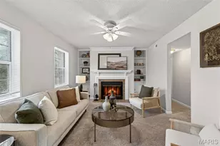 9137 Wrenwood Ln, Brentwood, MO 63144 - Photo 4