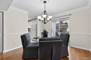 9137 Wrenwood Ln, Brentwood, MO 63144 - Photo 8