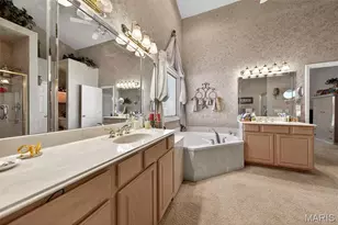 1521 Hibernation Hollow, Wentzville, MO 63385 - Photo 36