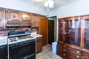 9025 Kickapoo Dr, Saint Louis, MO 63123 - Photo 8