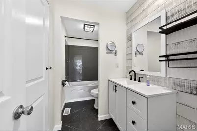 1466 El Camino Drive, Florissant, MO 63031 - Photo 6