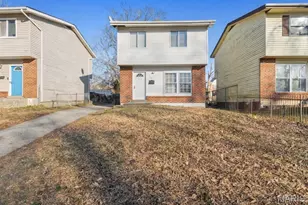 940 Maple Pl, Saint Louis, MO 63112 - Photo 2