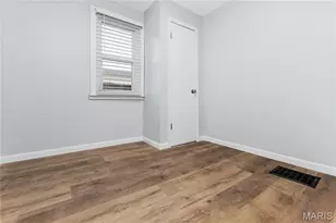 7740 Jerome Ave, Maplewood, MO 63143 - Photo 12