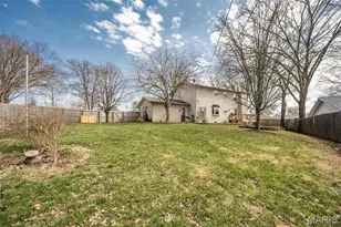 1803 Seven Pines, Saint Louis, MO 63146 - Photo 2