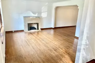 1146 Moorlands Dr, Saint Louis, MO 63117 - Photo 4