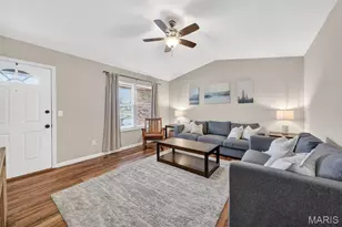 409 Fox Den Ln, Wentzville, MO 63385 - Photo 6