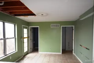 1545 Greenfield Crossing Ct, Ballwin, MO 63021 - Photo 6