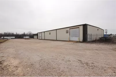 10825 N Service Road, Bourbon, MO 65441 - Photo 16