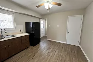 11909 Homestead Ave, Saint Louis, MO 63138 - Photo 12