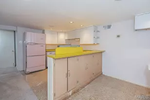 28 Woodcrest Dr, Ladue, MO 63124 - Photo 56