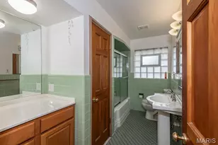 28 Woodcrest Dr, Ladue, MO 63124 - Photo 32