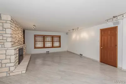 28 Woodcrest Drive, Ladue, MO 63124 - Photo 8