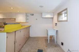 28 Woodcrest Dr, Ladue, MO 63124 - Photo 54