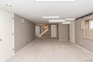 28 Woodcrest Dr, Ladue, MO 63124 - Photo 48