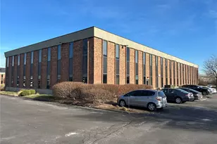 2258 Schuetz Rd, Saint Louis, MO 63146 - Photo 1