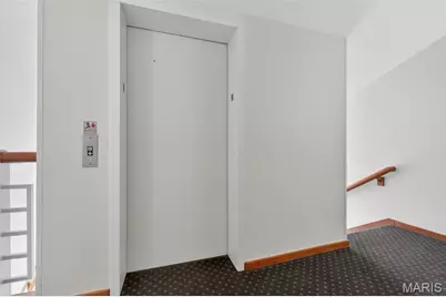 155 N Hanley Road #302, University City, MO 63105 - Photo 6