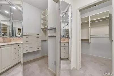 155 N Hanley Road #302, University City, MO 63105 - Photo 40