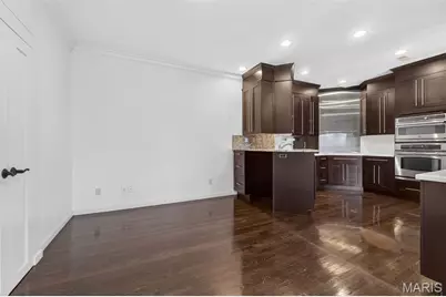 155 N Hanley Road #302, University City, MO 63105 - Photo 20