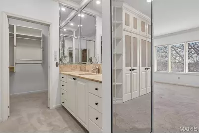 155 N Hanley Road #302, University City, MO 63105 - Photo 38