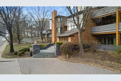 155 N Hanley Road #302, University City, MO 63105 - Photo 2