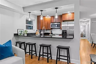 610 Forest Ct, Clayton, MO 63105 - Photo 6
