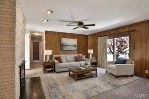 127 S Cardinal Ln, Saint Charles, MO 63301 - Photo 8