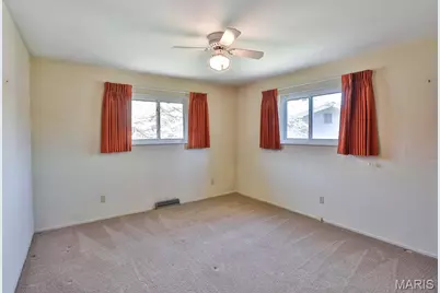 127 S Cardinal Lane, Saint Charles, MO 63301 - Photo 20