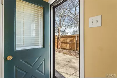 9044 W Swan Circle, Brentwood, MO 63144 - Photo 34