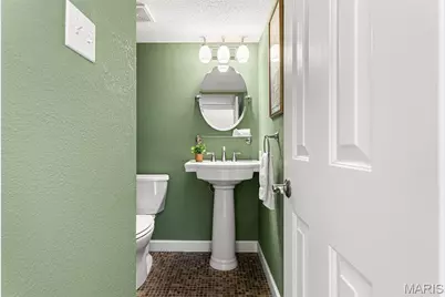 9044 W Swan Circle, Brentwood, MO 63144 - Photo 20