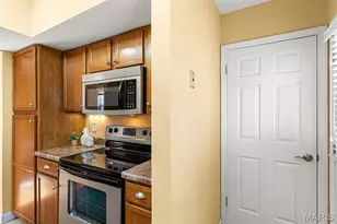 9044 W Swan Cir, Brentwood, MO 63144 - Photo 16