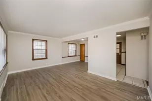 1232 Forest Home Dr, Bellefontaine Neighbors, MO 63137 - Photo 2