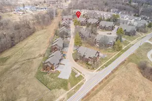 5162 Hollow Wood Ct, Saint Louis, MO 63128 - Photo 4