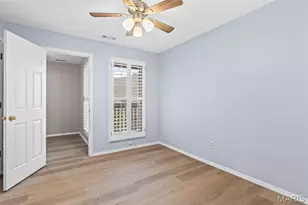 5162 Hollow Wood Ct, Saint Louis, MO 63128 - Photo 12