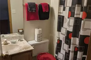 12045 Victorian Village Ct, Unincorporated, MO 63138 - Photo 8