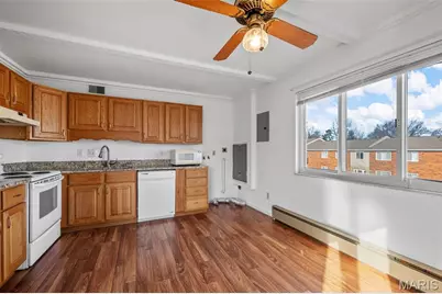 10622 Carroll Wood Way, Saint Louis, MO 63128 - Photo 1