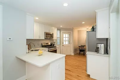 7537 Buckingham Drive, Clayton, MO 63105 - Photo 6