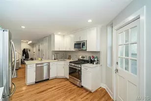 7537 Buckingham Dr, Clayton, MO 63105 - Photo 8