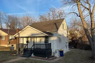 2708 Old Hanley Rd, Saint Louis, MO 63114 - Photo 2