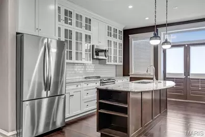 1041-1043 S Taylor Avenue, Saint Louis, MO 63110 - Photo 2