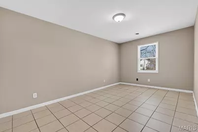 1202 Laredo Avenue, Saint Louis, MO 63138 - Photo 16