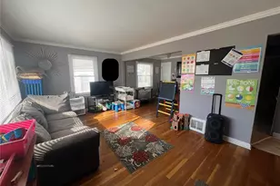 10505 Druid Dr, Saint Louis, MO 63137 - Photo 2