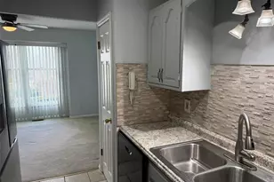 12303 White Cap Ln, Florissant, MO 63033 - Photo 10