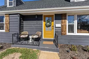 621 Meadowridge Ln, Kirkwood, MO 63122 - Photo 2