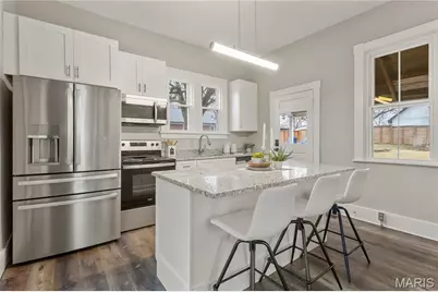 1200 N Benton Avenue, Saint Charles, MO 63301 - Photo 6