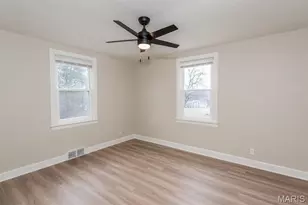 4048 Buckley Rd, Mehlville, MO 63125 - Photo 16