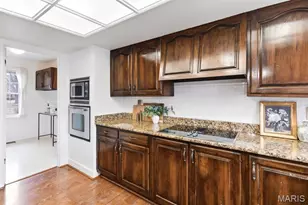 94 Meadowbrook Country Club Estate, Ballwin, MO 63011 - Photo 10