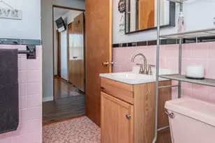 8408 Hawkesbury Dr, Saint Louis, MO 63121 - Photo 24