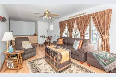 8408 Hawkesbury Drive, Saint Louis, MO 63121 - Photo 6