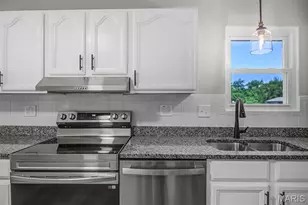 733 Mediterranean Dr, Unincorporated, MO 63031 - Photo 12